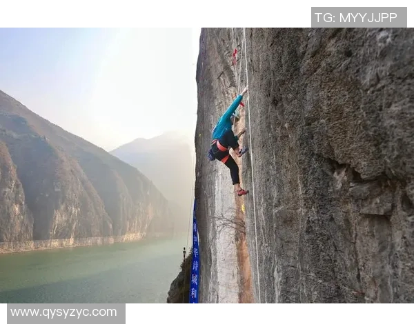 重庆攀岩队防反体系的战术解析与实战应用探讨