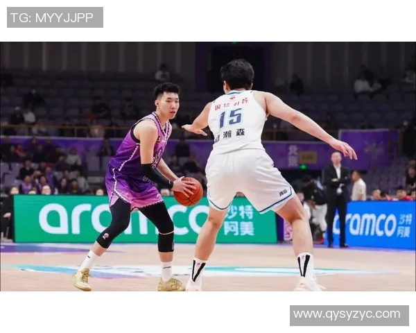 北控男篮与江苏男篮激战正酣谁能在这场对决中笑到最后